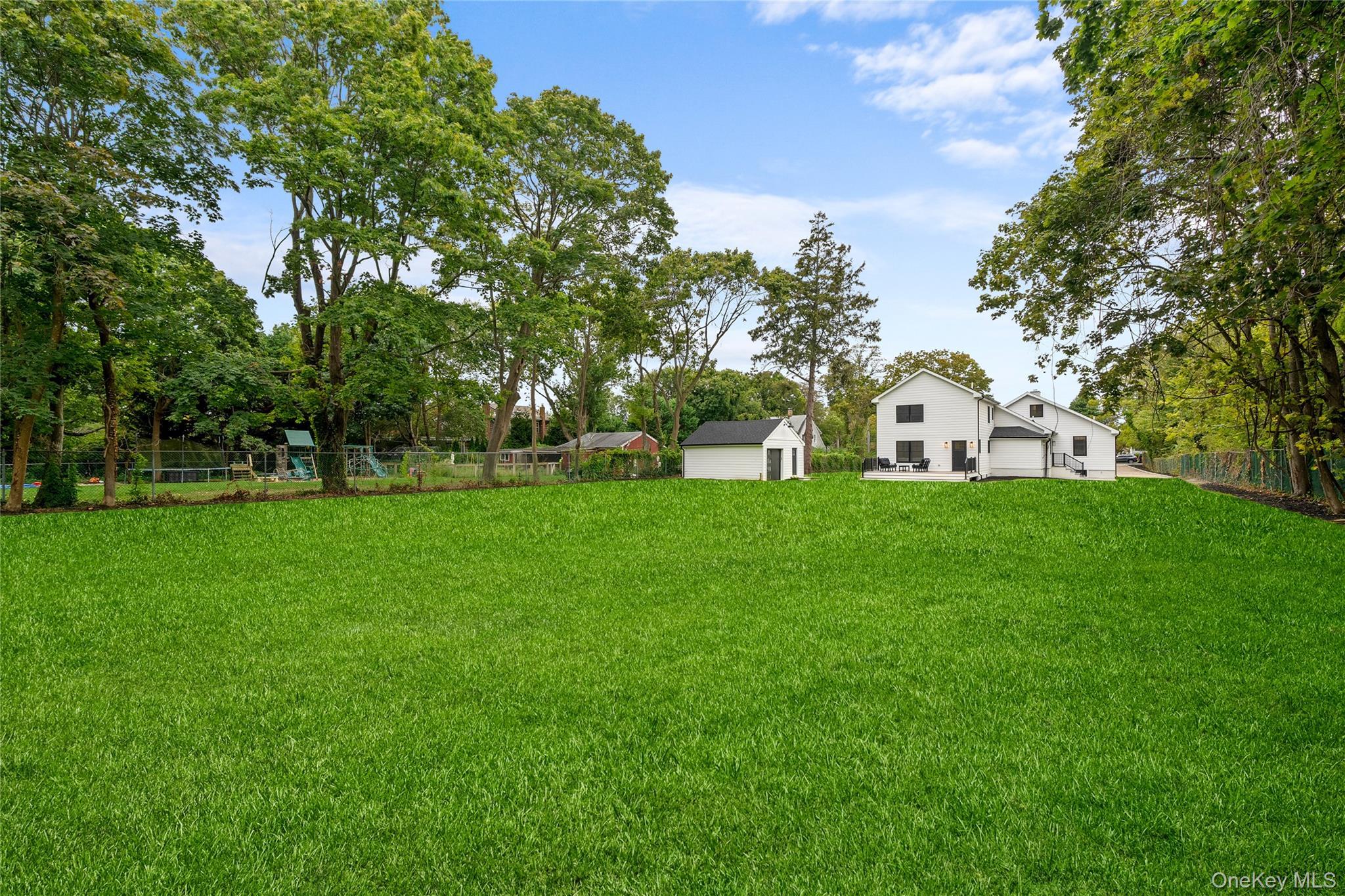 Single Family Fairview Suffolk County, NY 11705, MLS-896230-35