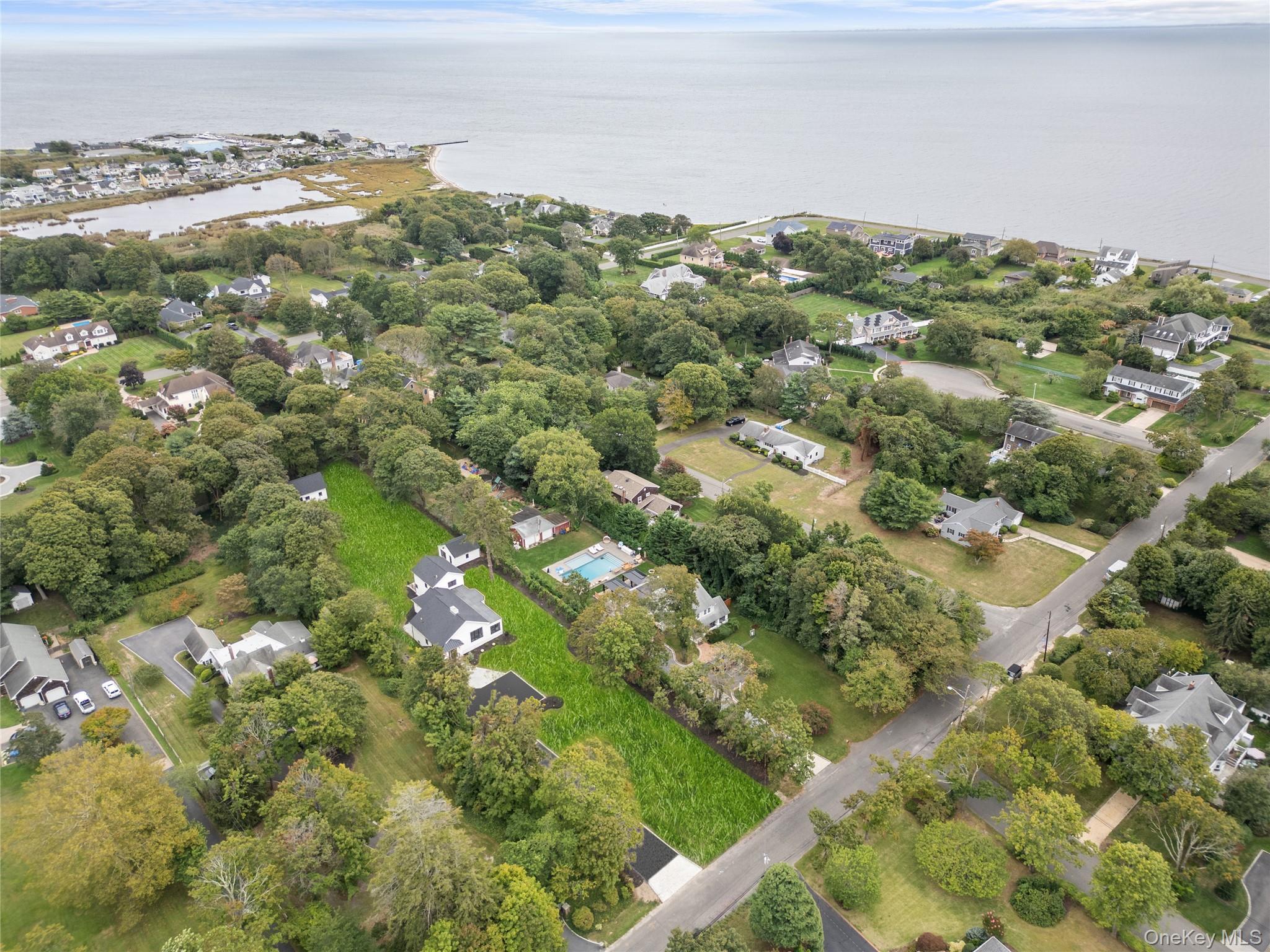 Single Family Fairview  Suffolk County, NY 11705, MLS-896230-38