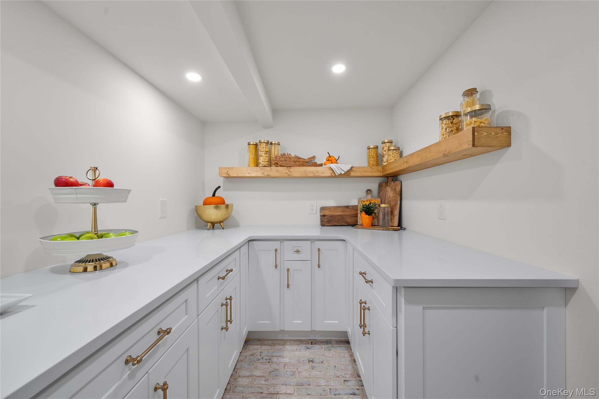 Single Family Fairview Suffolk County, NY 11705, MLS-896230-6