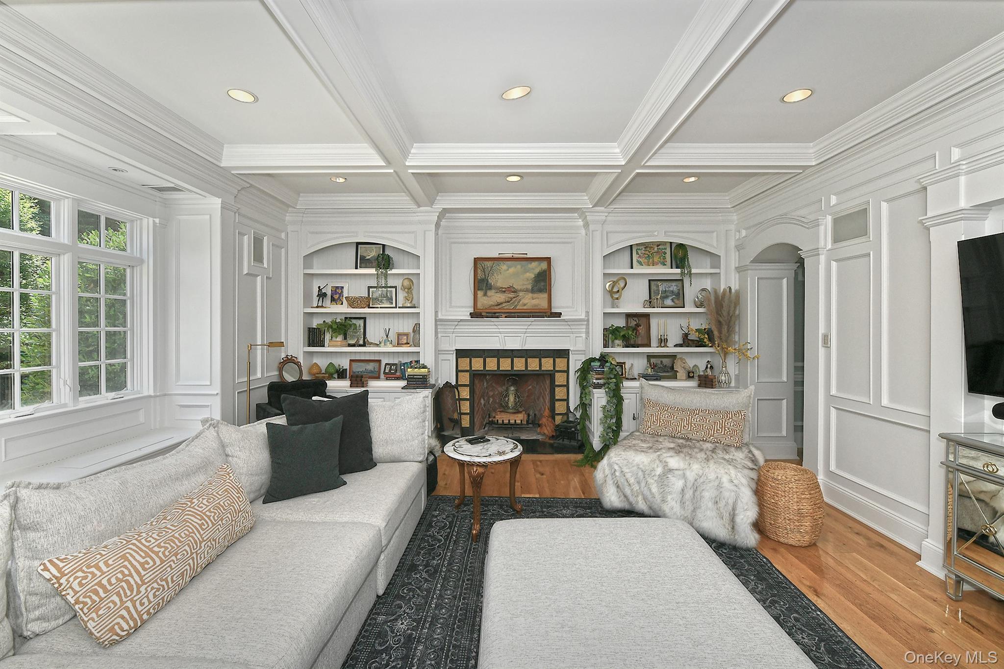 Single Family Round Swamp Suffolk County, NY 11747, MLS-896248-15