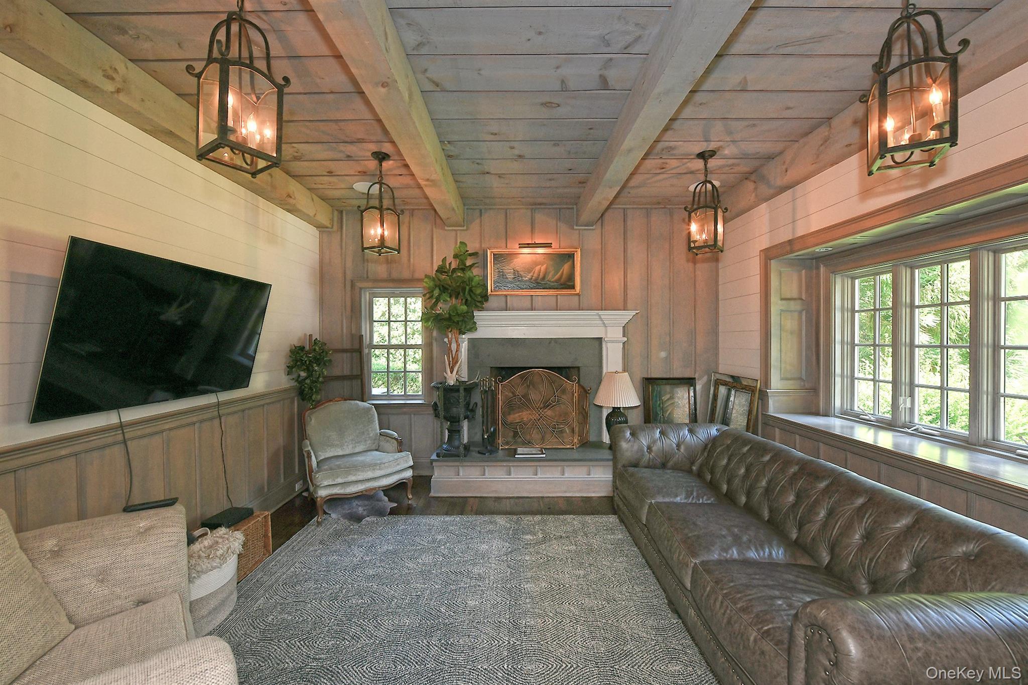 Single Family Round Swamp Suffolk County, NY 11747, MLS-896248-22