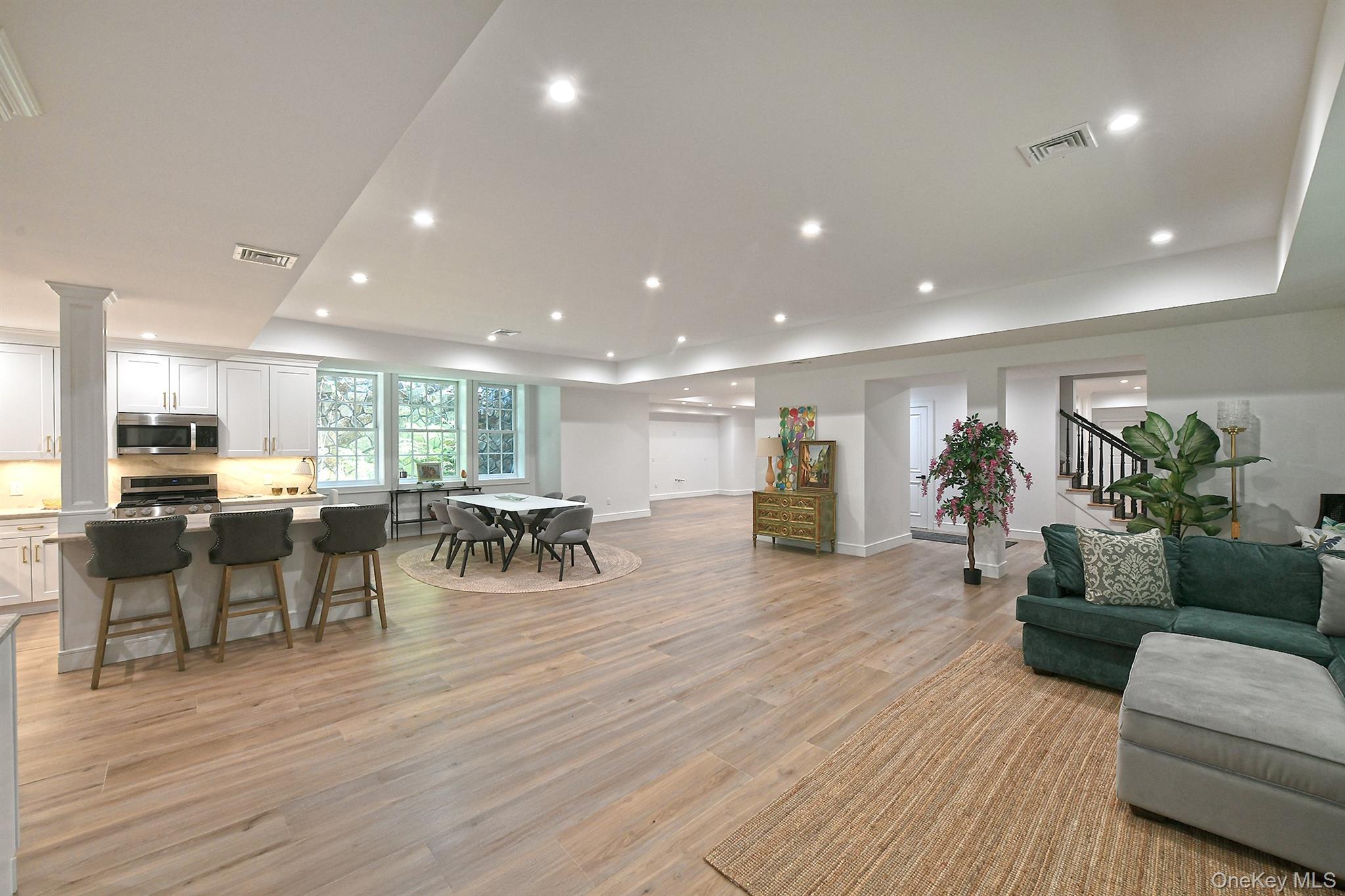 Single Family Round Swamp Suffolk County, NY 11747, MLS-896248-39