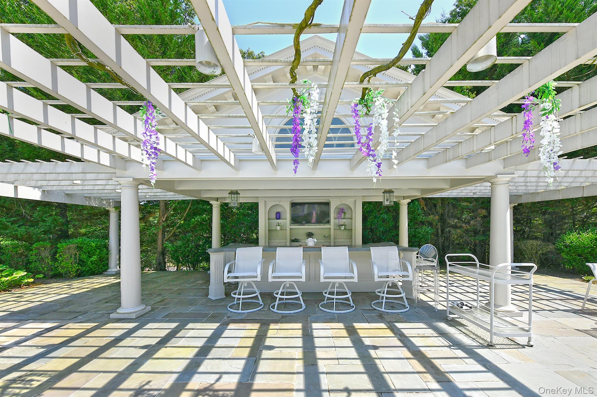 Single Family Round Swamp Suffolk County, NY 11747, MLS-896248-44