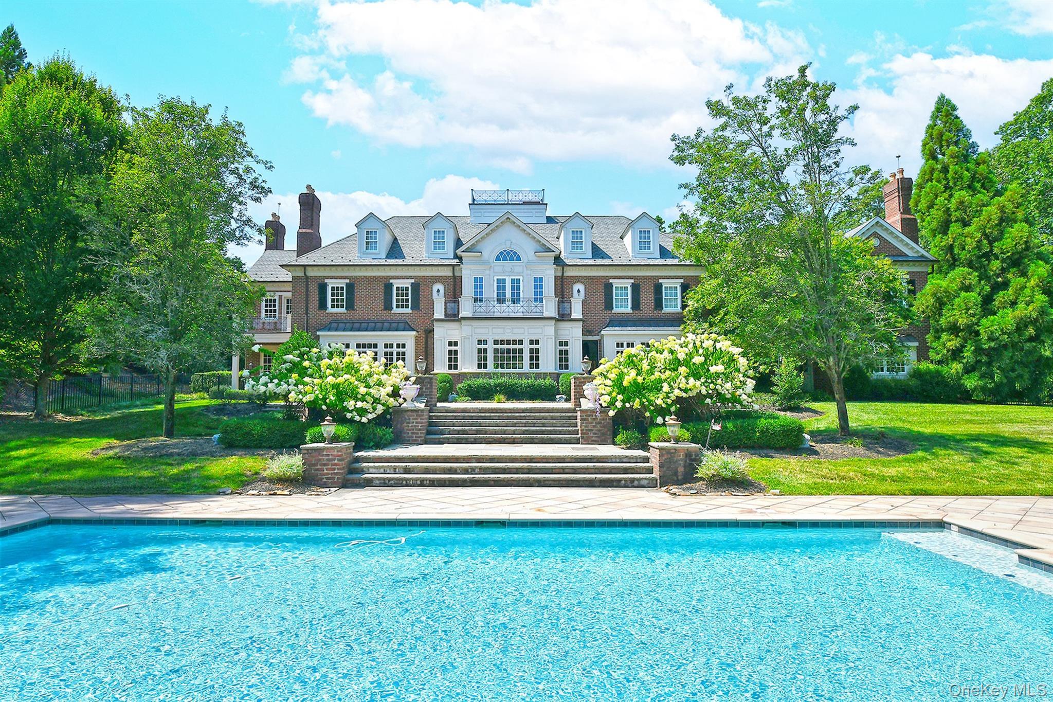 Single Family Round Swamp Suffolk County, NY 11747, MLS-896248-45