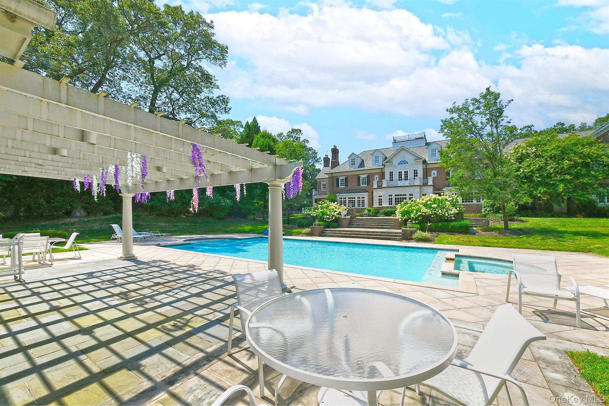 Single Family Round Swamp Suffolk County, NY 11747, MLS-896248-46