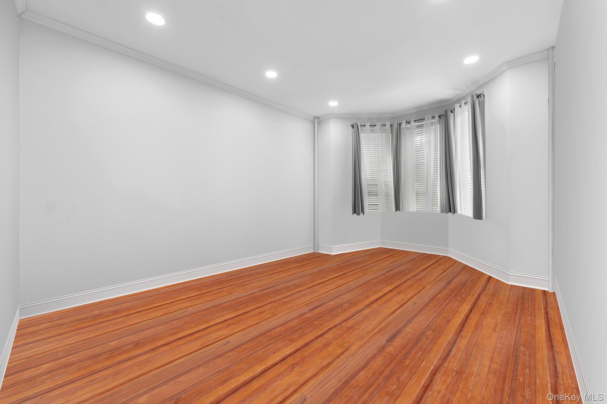 Single Family Plattwood  Queens, NY 11417, MLS-896284-11