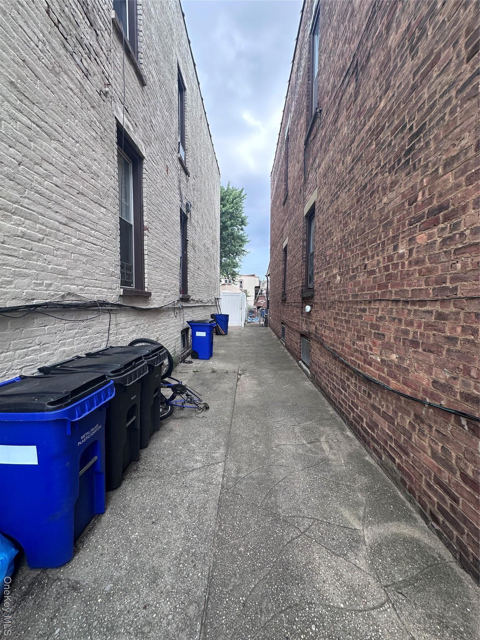 Single Family Plattwood  Queens, NY 11417, MLS-896284-4