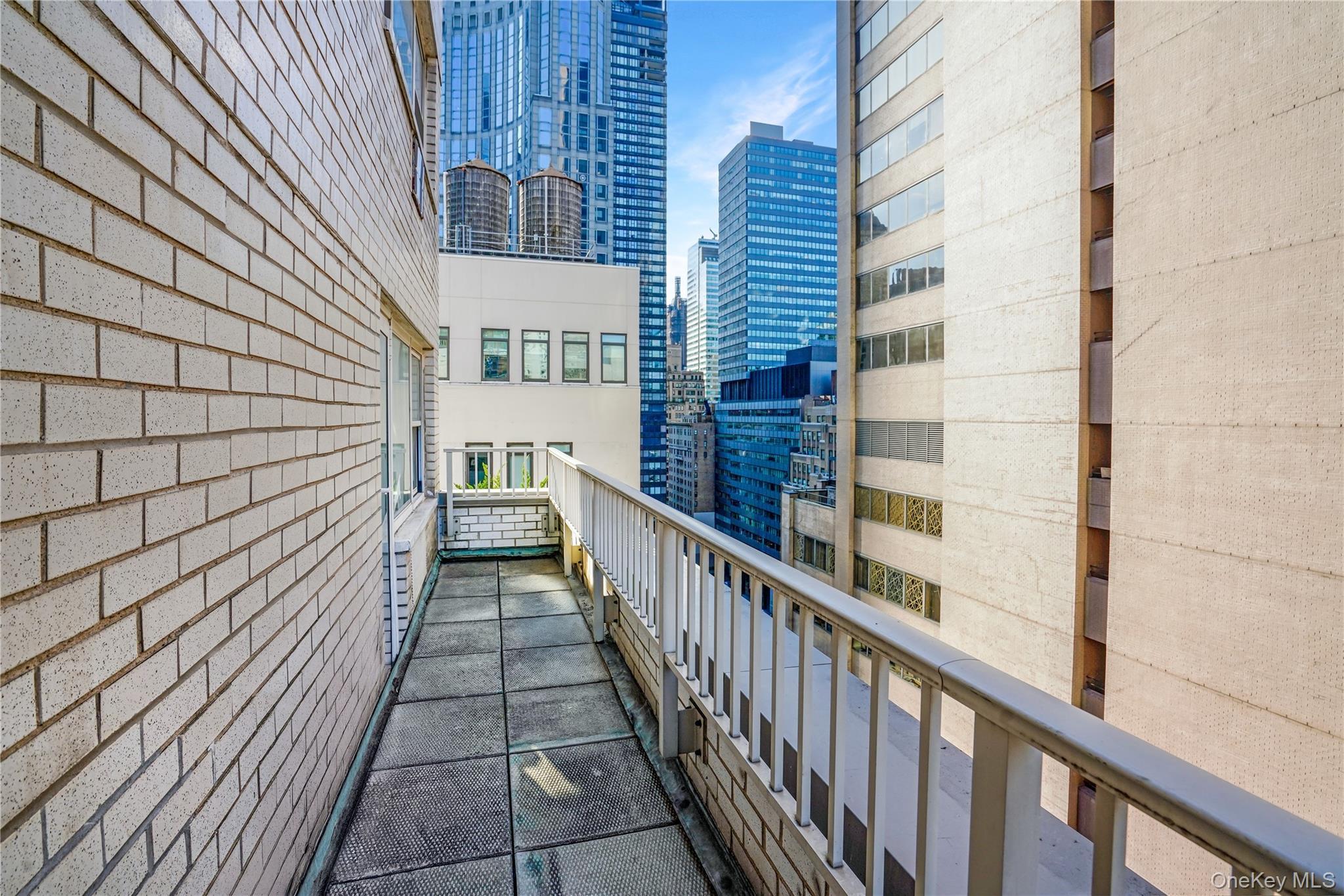 Apartment East 57th Manhattan, NY 10022, MLS-896290-15