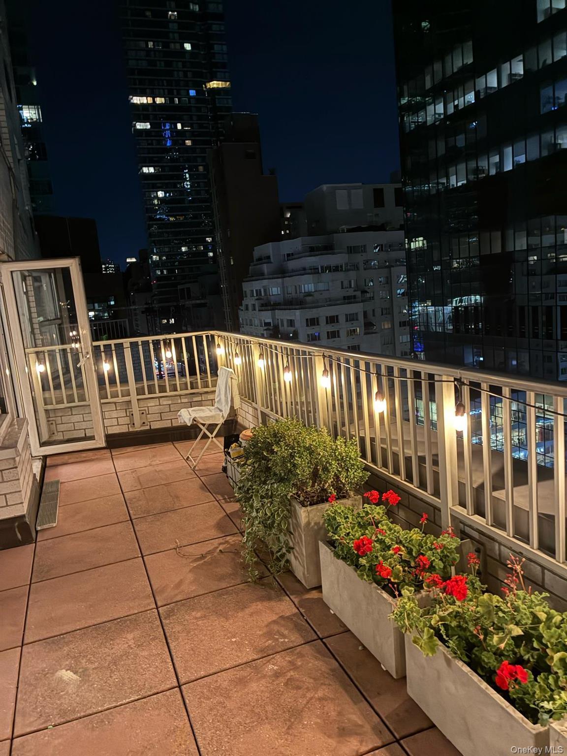 Apartment East 57th Manhattan, NY 10022, MLS-896290-21