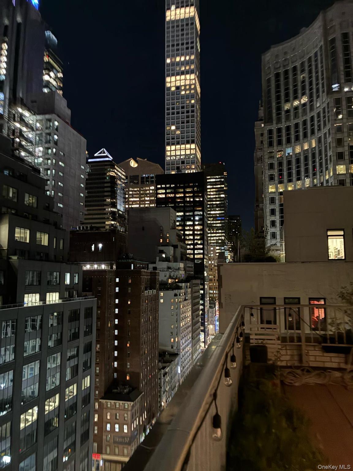 Apartment East 57th Manhattan, NY 10022, MLS-896290-22