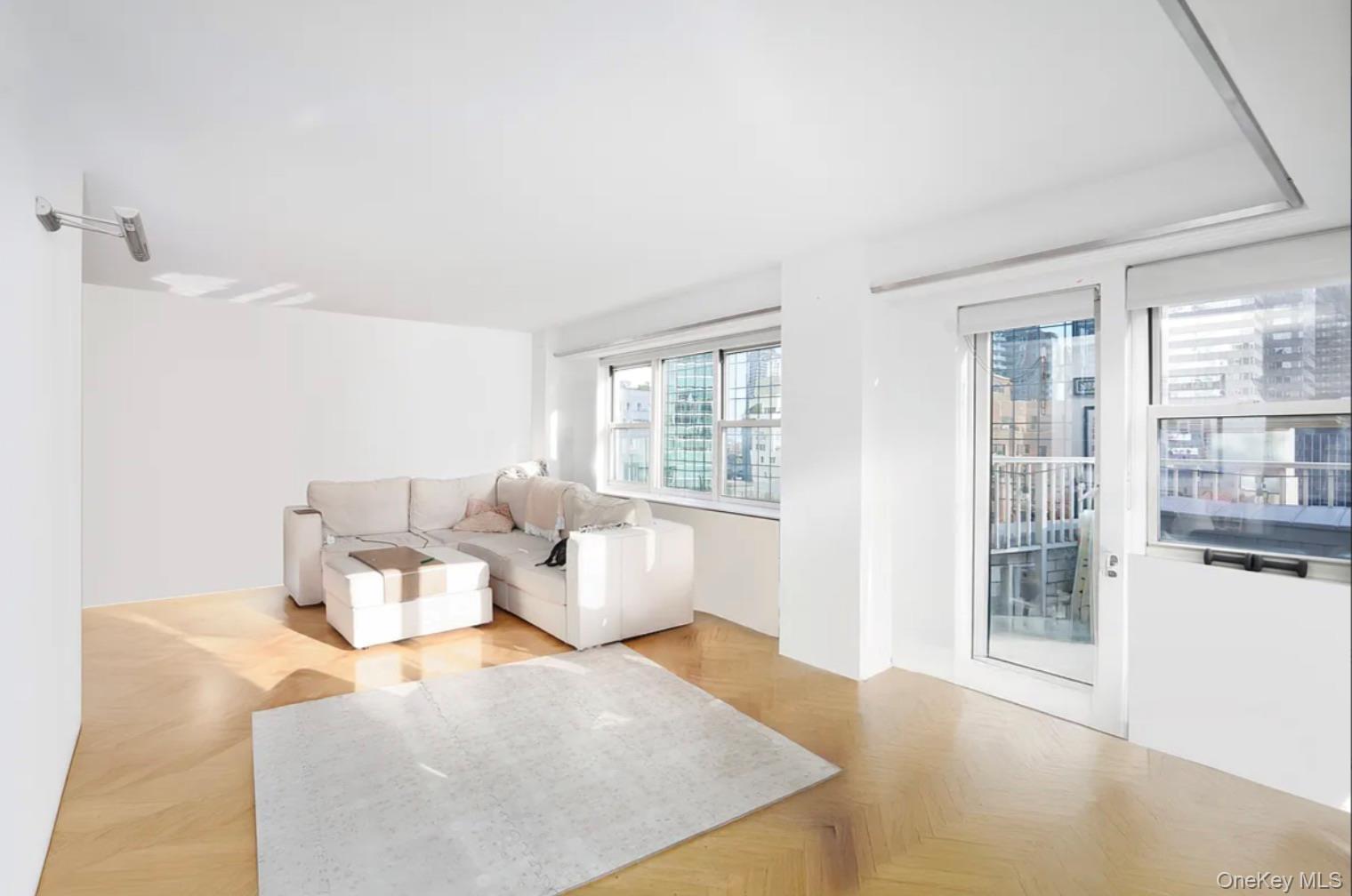 Apartment East 57th Manhattan, NY 10022, MLS-896290-3