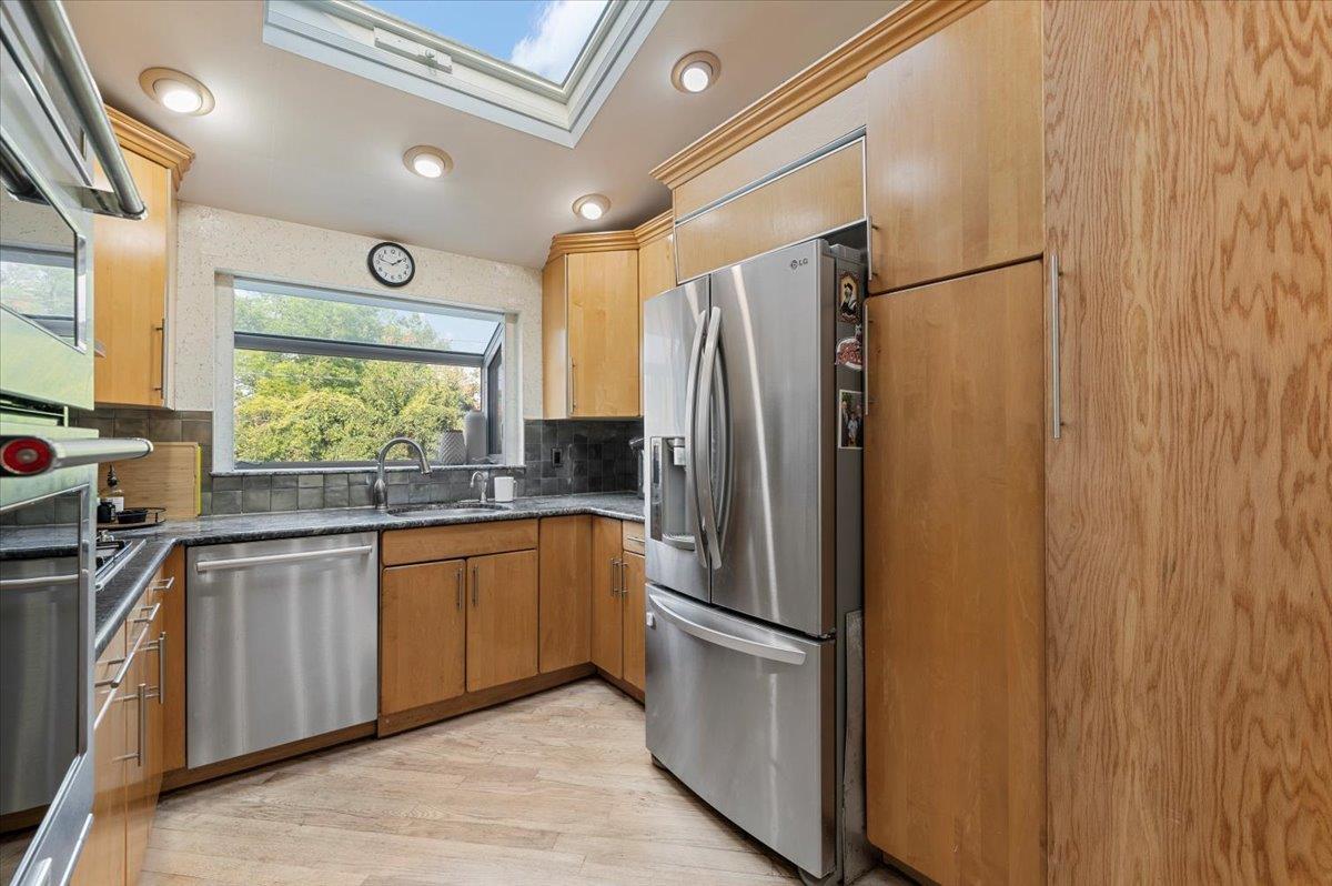 Single Family Eagle Nassau County, NY 11581, MLS-896344-14