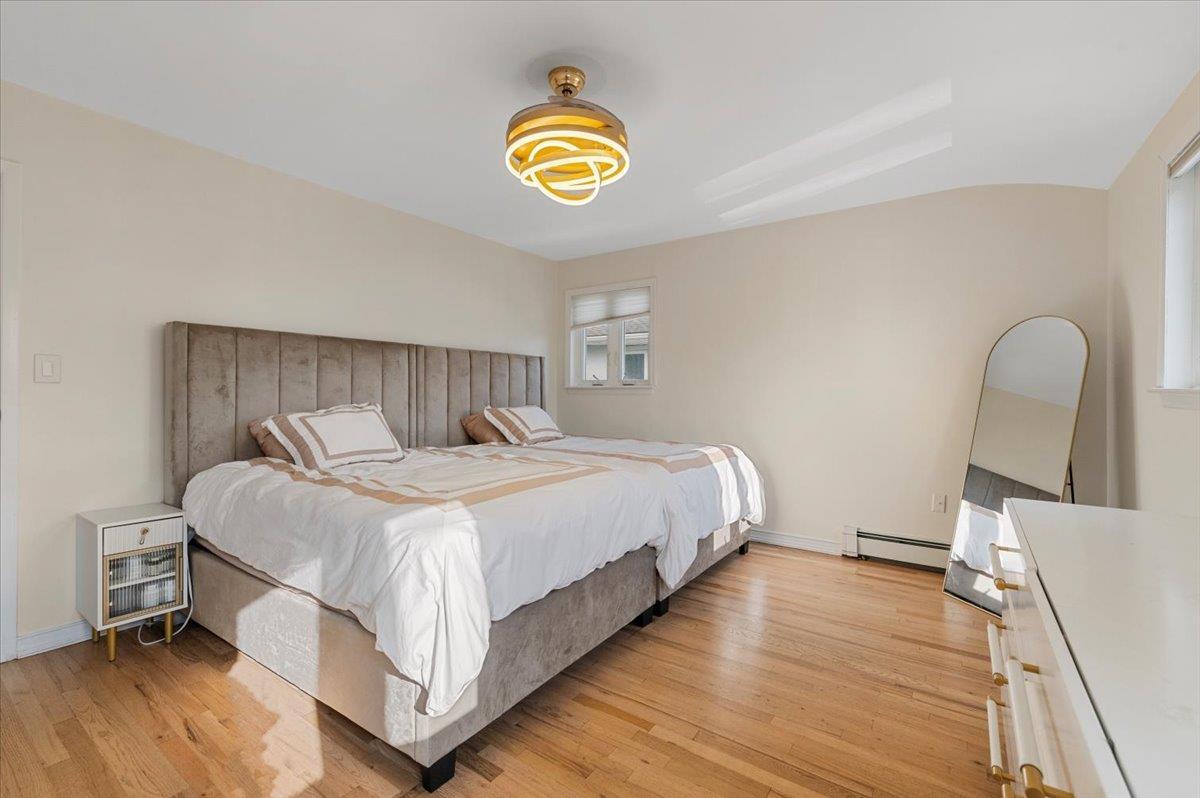 Single Family Eagle Nassau County, NY 11581, MLS-896344-19