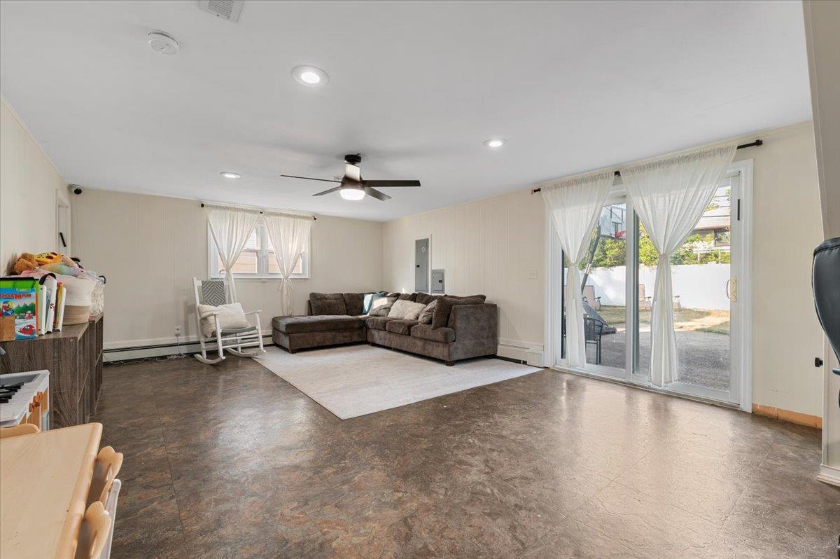 Single Family Eagle Nassau County, NY 11581, MLS-896344-21