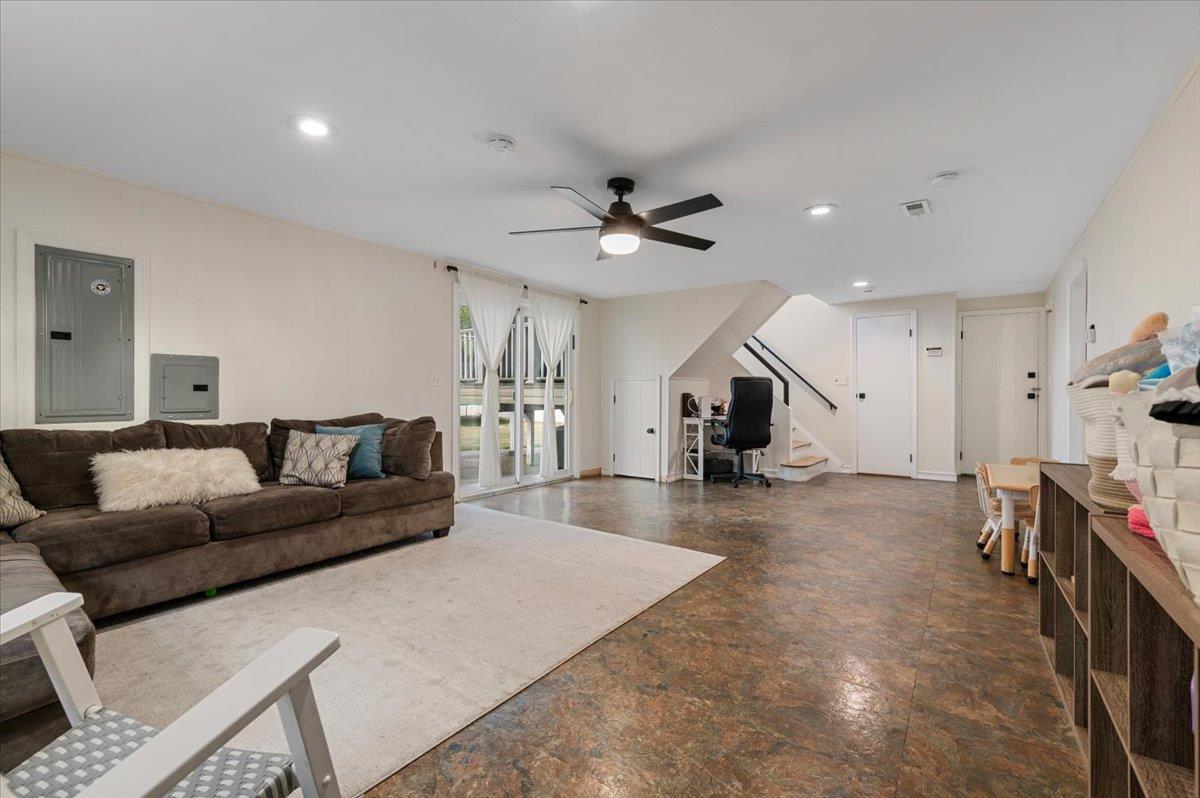 Single Family Eagle Nassau County, NY 11581, MLS-896344-22