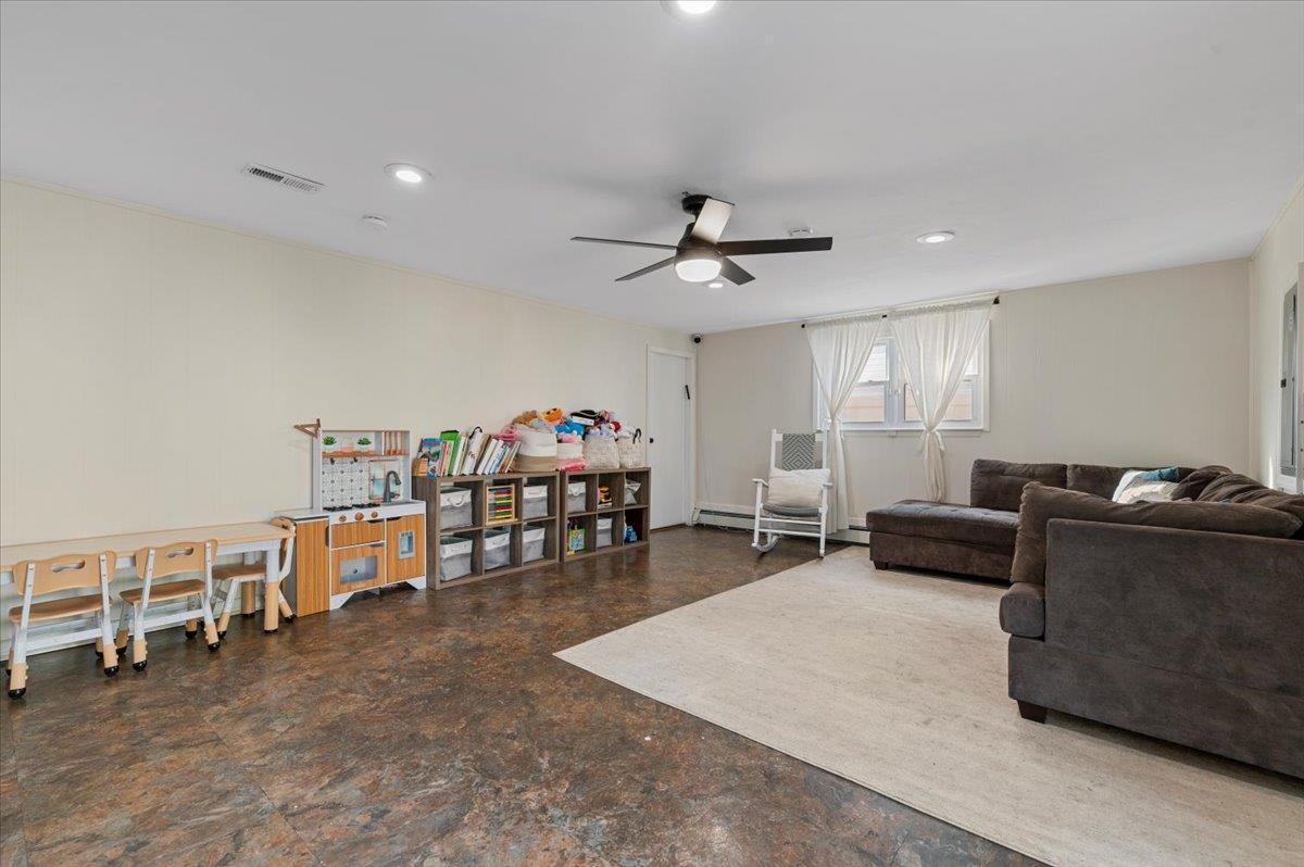 Single Family Eagle Nassau County, NY 11581, MLS-896344-23