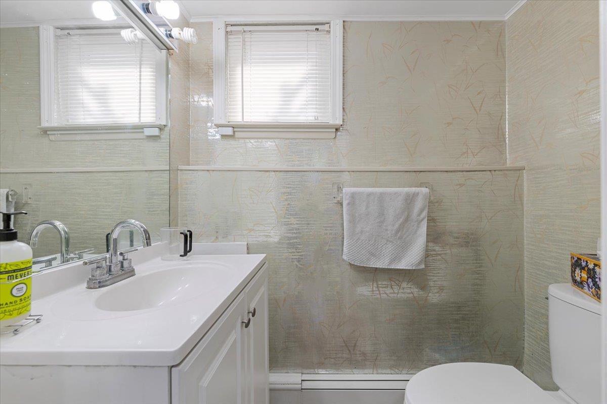 Single Family Eagle Nassau County, NY 11581, MLS-896344-26