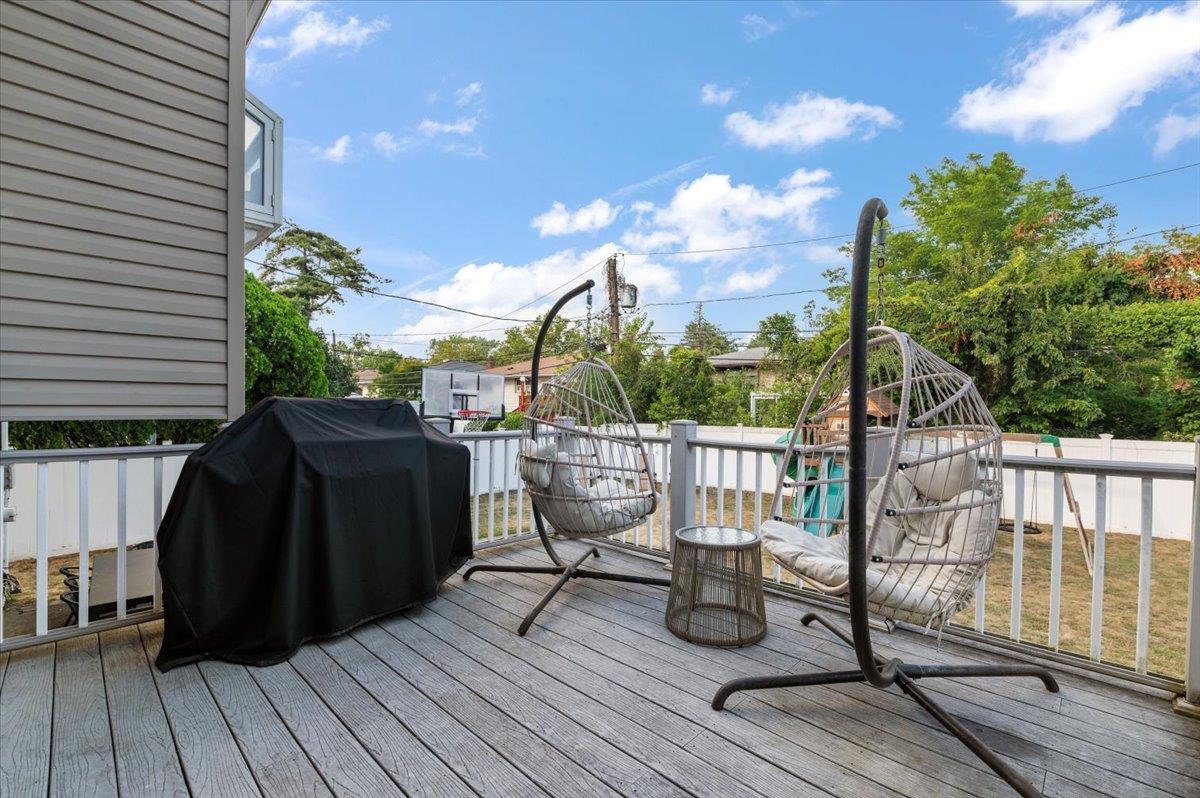 Single Family Eagle Nassau County, NY 11581, MLS-896344-28