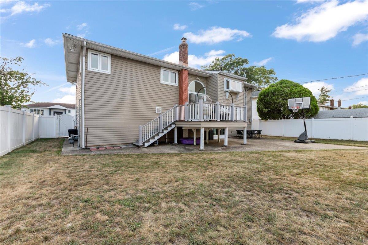 Single Family Eagle Nassau County, NY 11581, MLS-896344-30