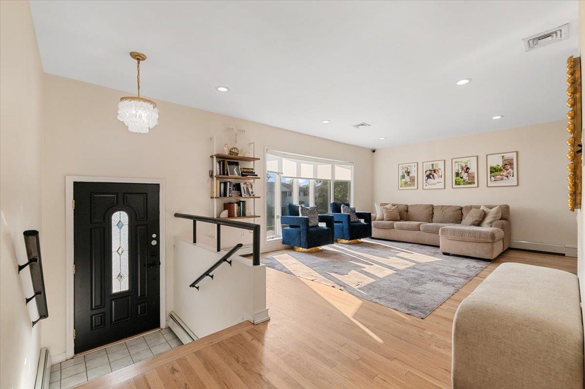 Single Family Eagle Nassau County, NY 11581, MLS-896344-4