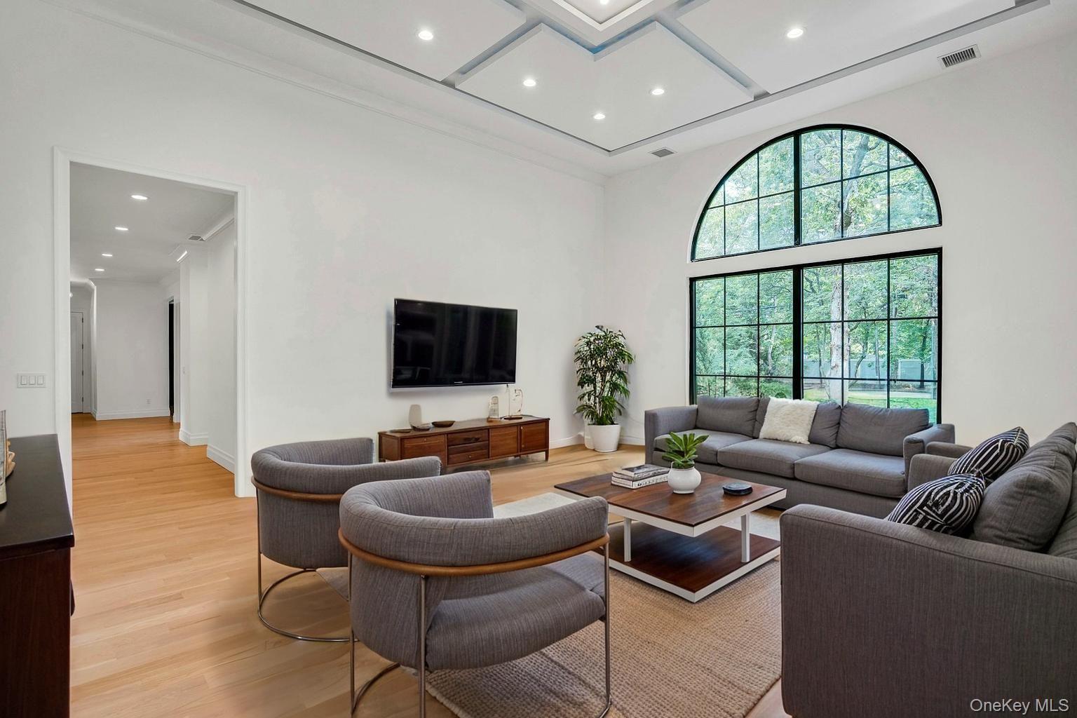 Single Family Weeks  Suffolk County, NY 11746, MLS-896348-22