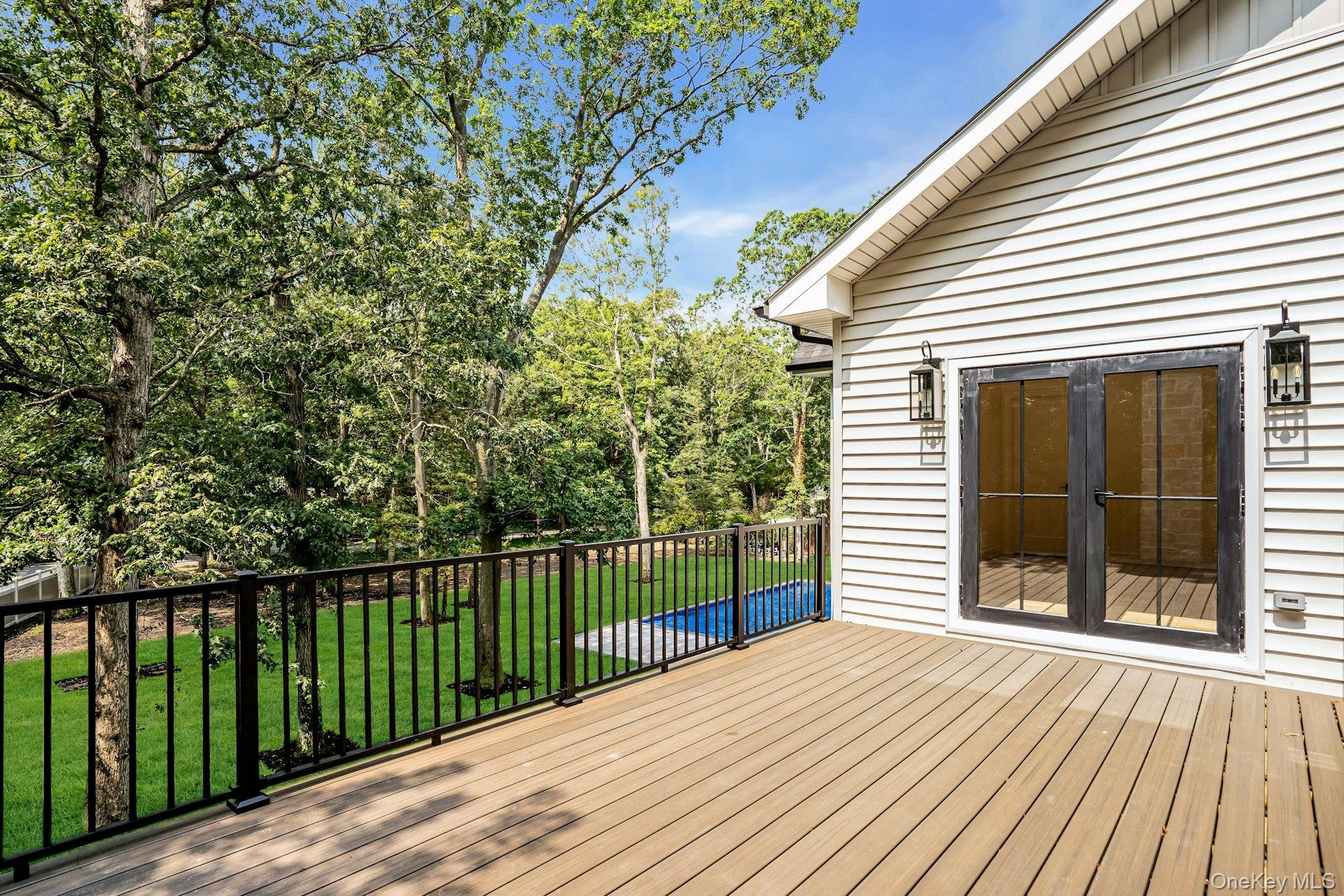 Single Family Weeks  Suffolk County, NY 11746, MLS-896348-39