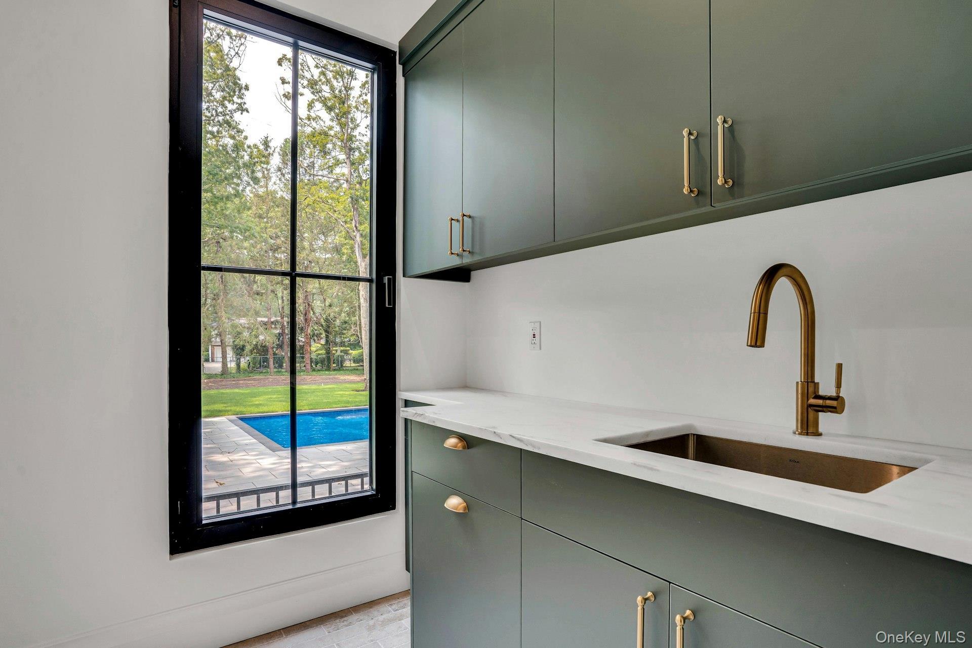 Single Family Weeks  Suffolk County, NY 11746, MLS-896348-41