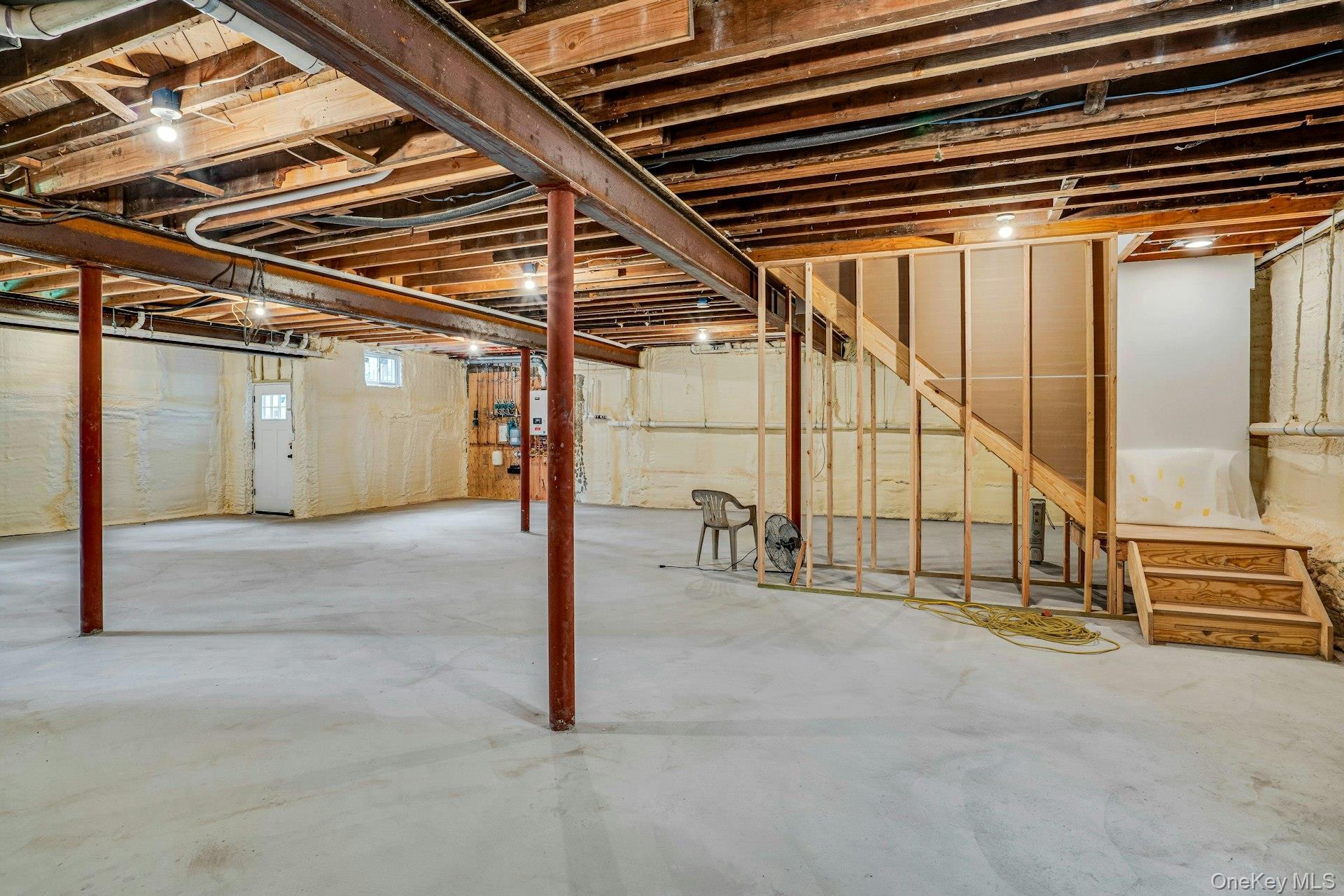 Single Family Weeks  Suffolk County, NY 11746, MLS-896348-42