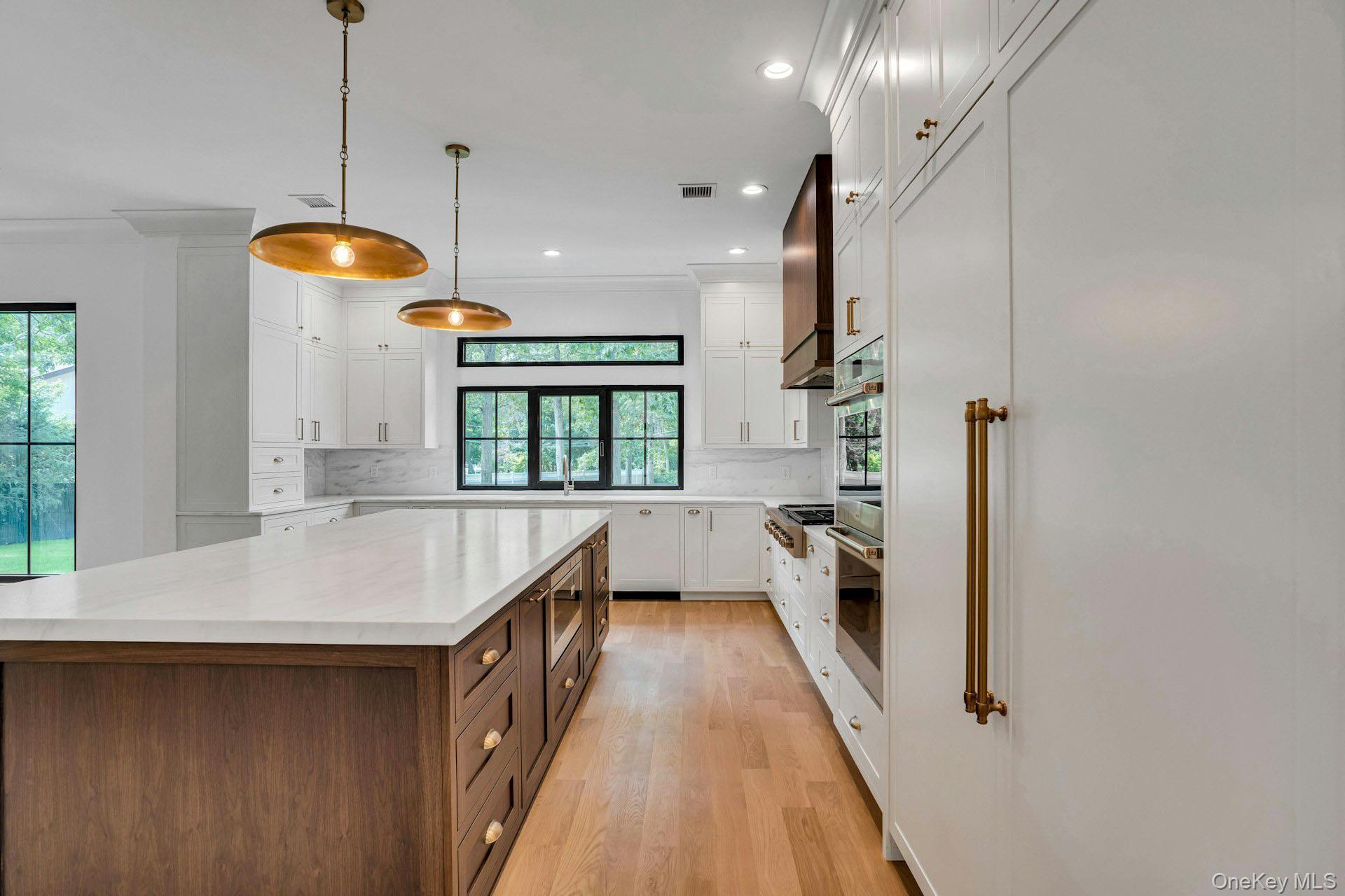 Single Family Weeks  Suffolk County, NY 11746, MLS-896348-9