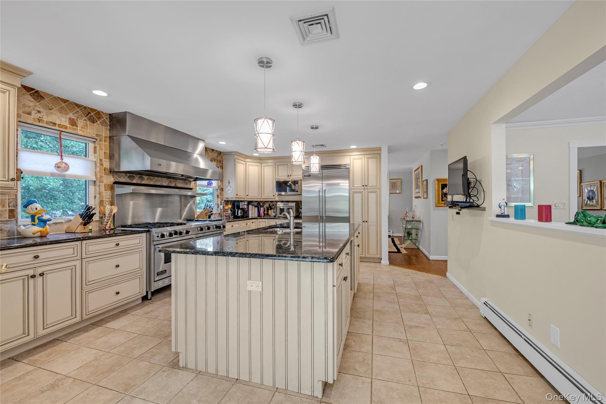 Single Family Melody Nassau County, NY 11709, MLS-896350-10