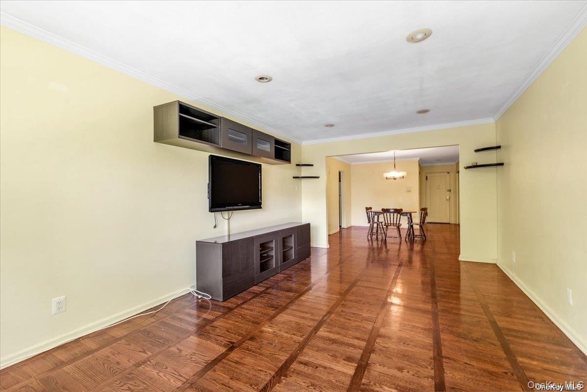 Coop E Broadway  Nassau County, NY 11557, MLS-896357-7