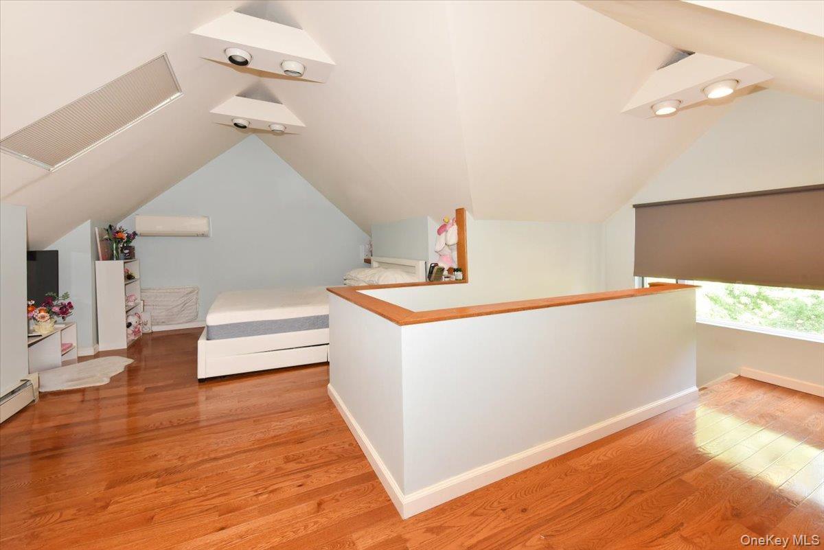 Single Family Mclaughlin Queens, NY 11423, MLS-896389-25