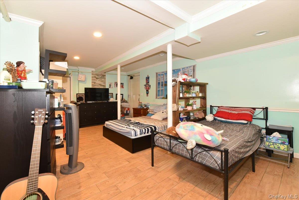 Single Family Mclaughlin Queens, NY 11423, MLS-896389-28