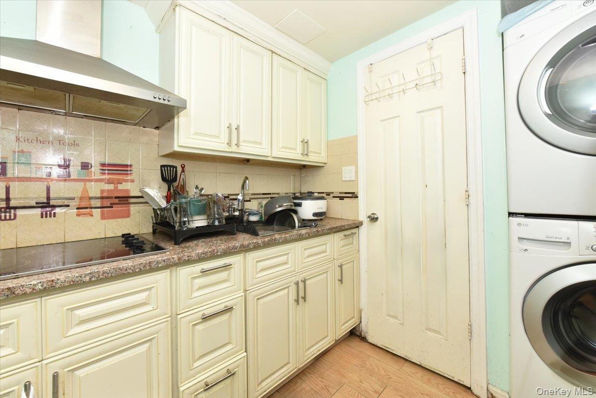 Single Family Mclaughlin Queens, NY 11423, MLS-896389-29