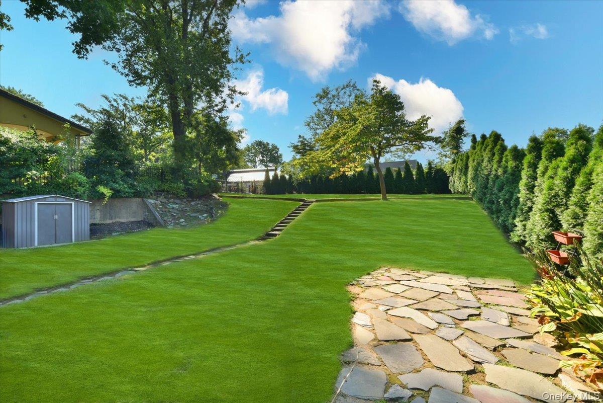 Single Family Mclaughlin Queens, NY 11423, MLS-896389-31