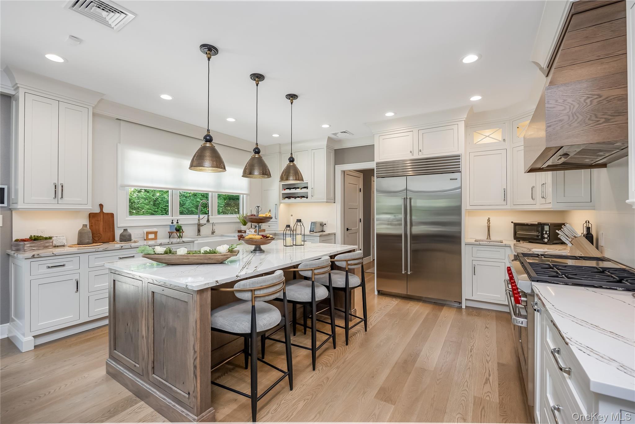 Single Family Landview Suffolk County, NY 11746, MLS-896407-10