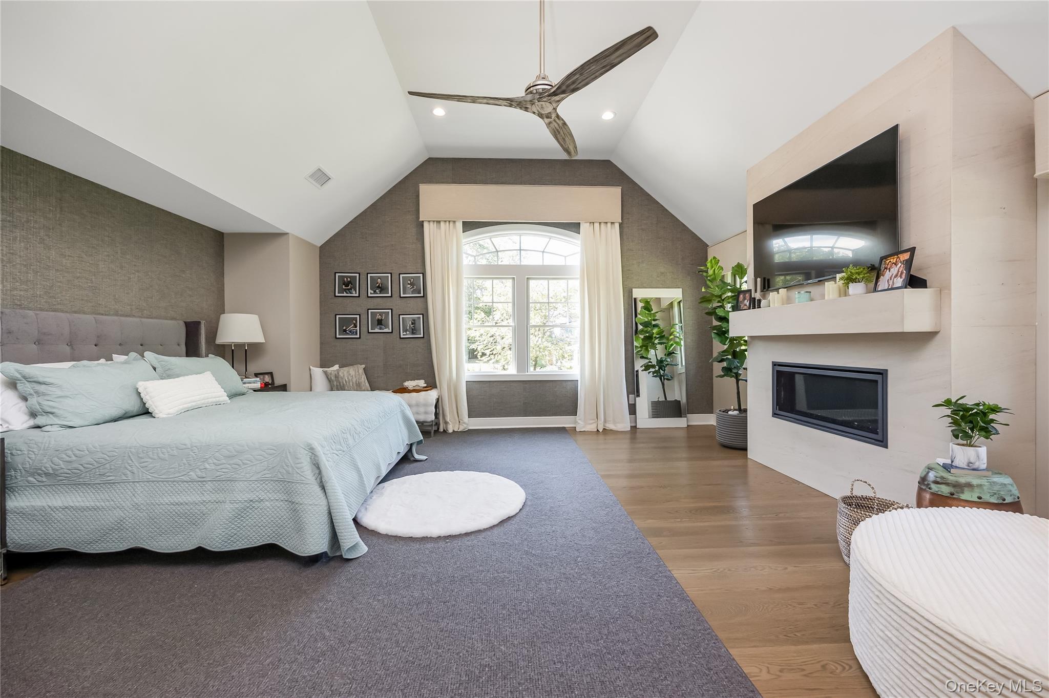 Single Family Landview Suffolk County, NY 11746, MLS-896407-19