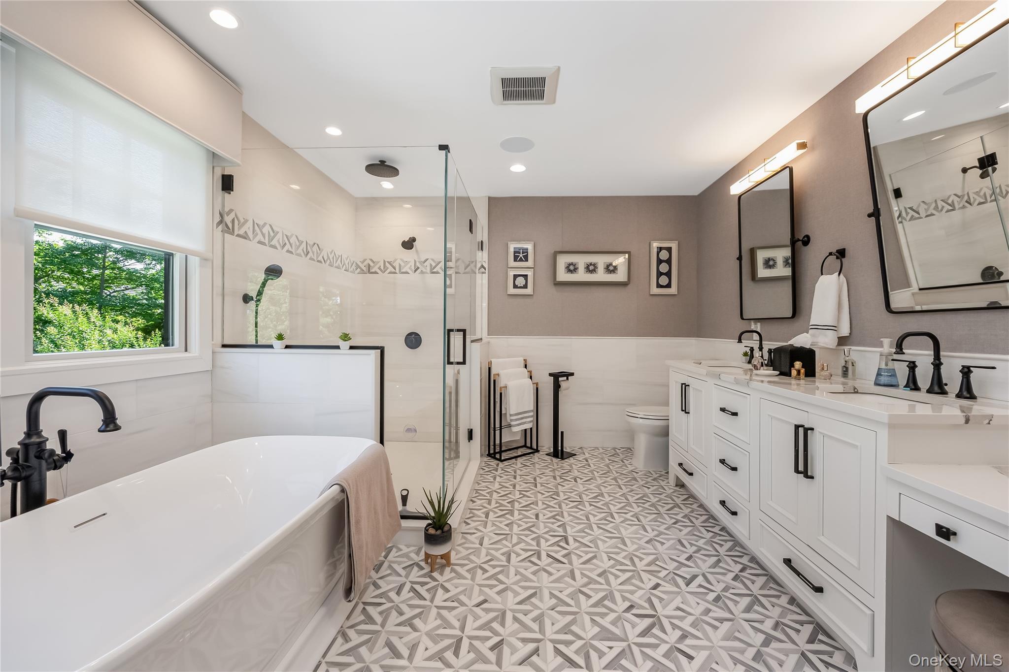 Single Family Landview Suffolk County, NY 11746, MLS-896407-20