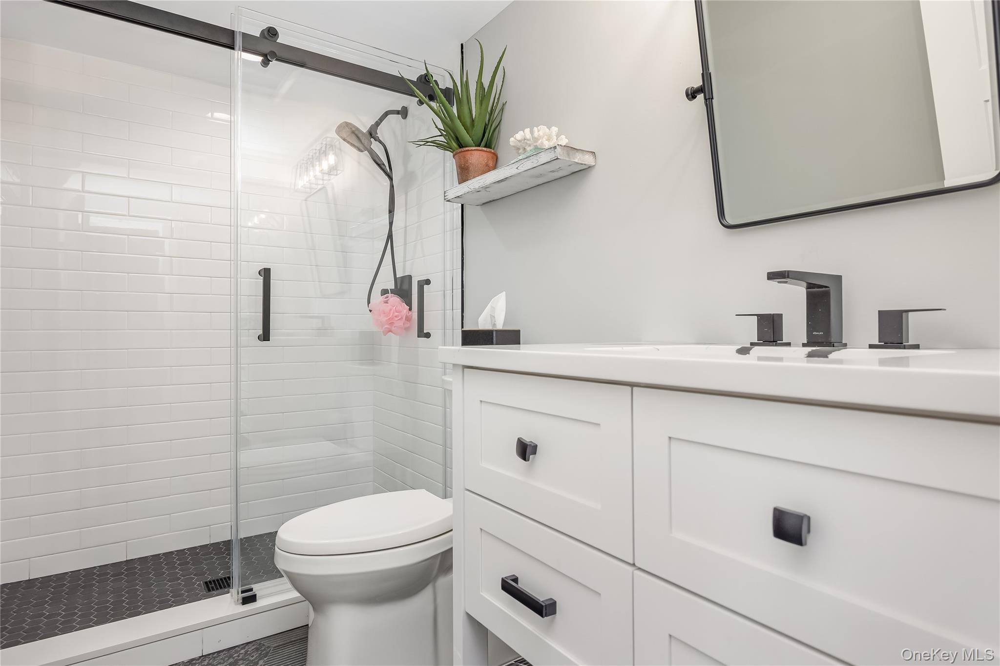 Single Family Landview Suffolk County, NY 11746, MLS-896407-34