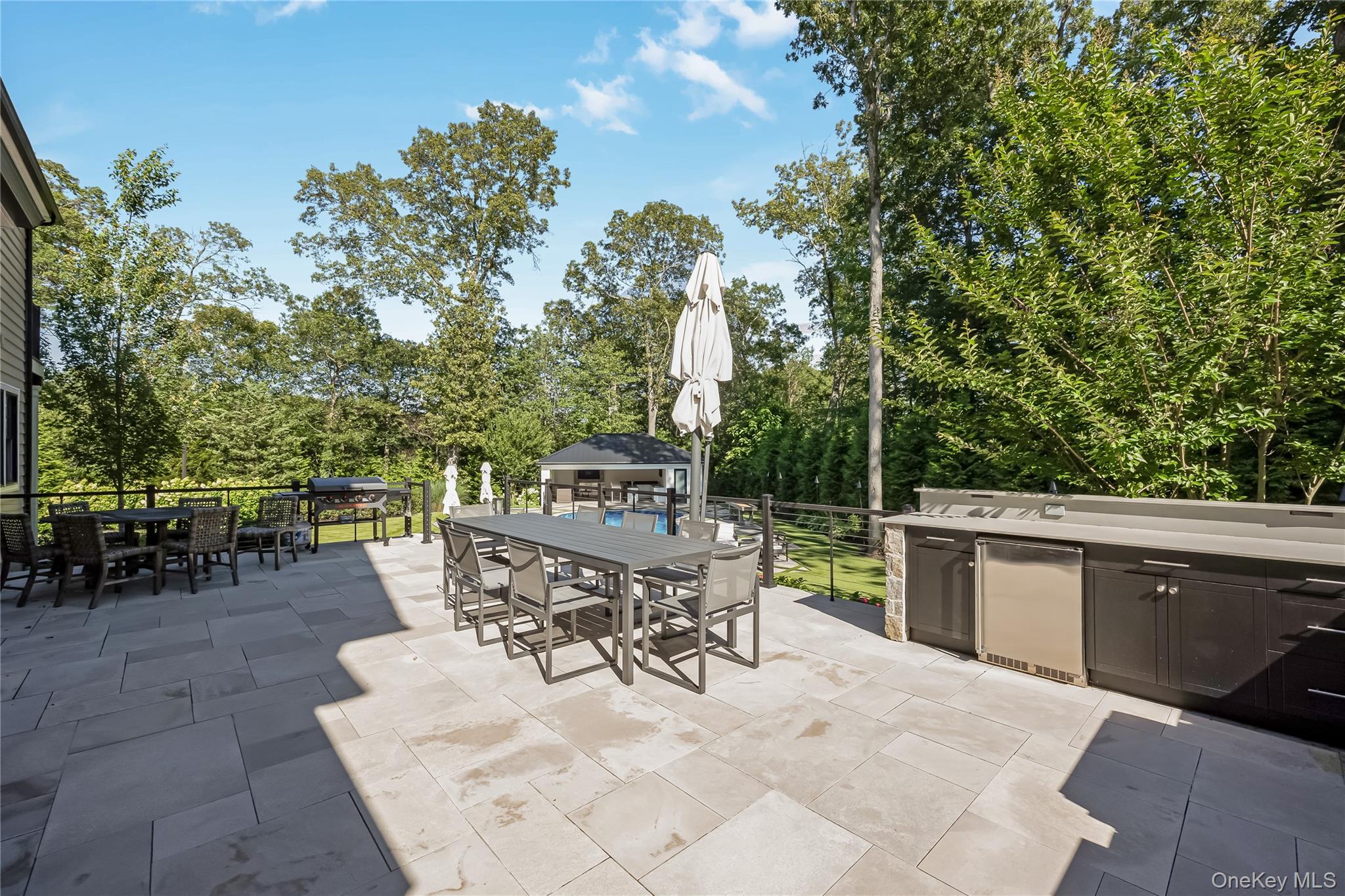 Single Family Landview Suffolk County, NY 11746, MLS-896407-38