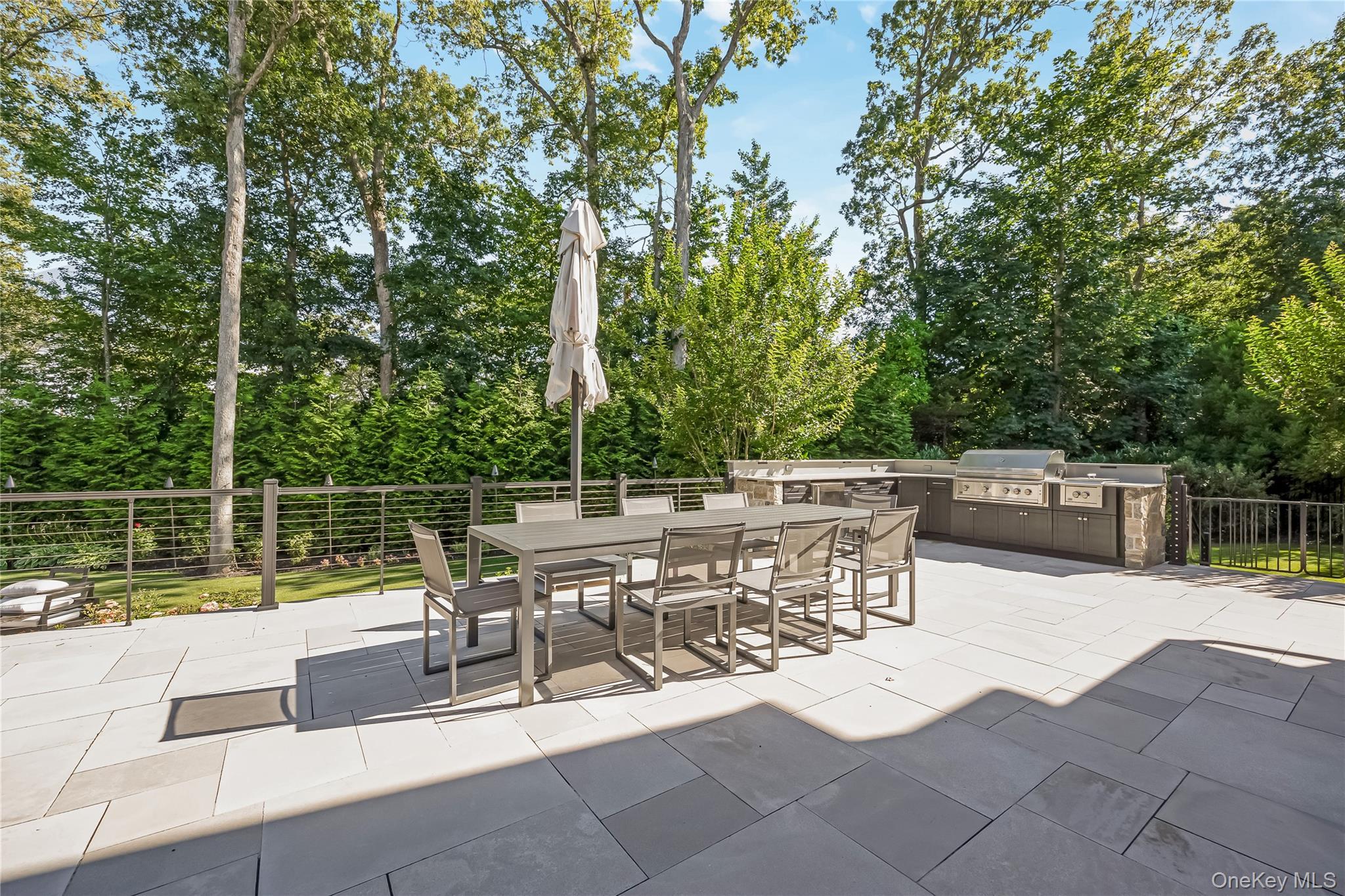 Single Family Landview Suffolk County, NY 11746, MLS-896407-39