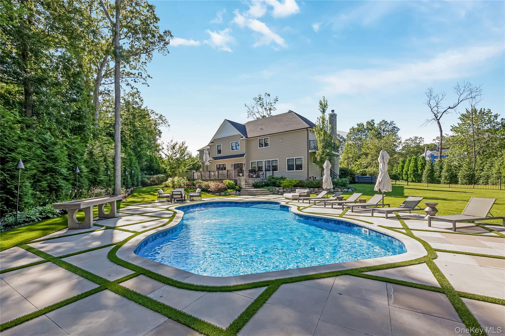 Single Family Landview Suffolk County, NY 11746, MLS-896407-41