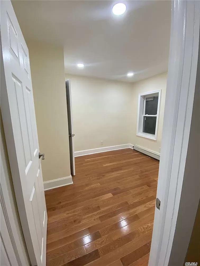Single Family 154th Street  Queens, NY 11434, MLS-896446-8