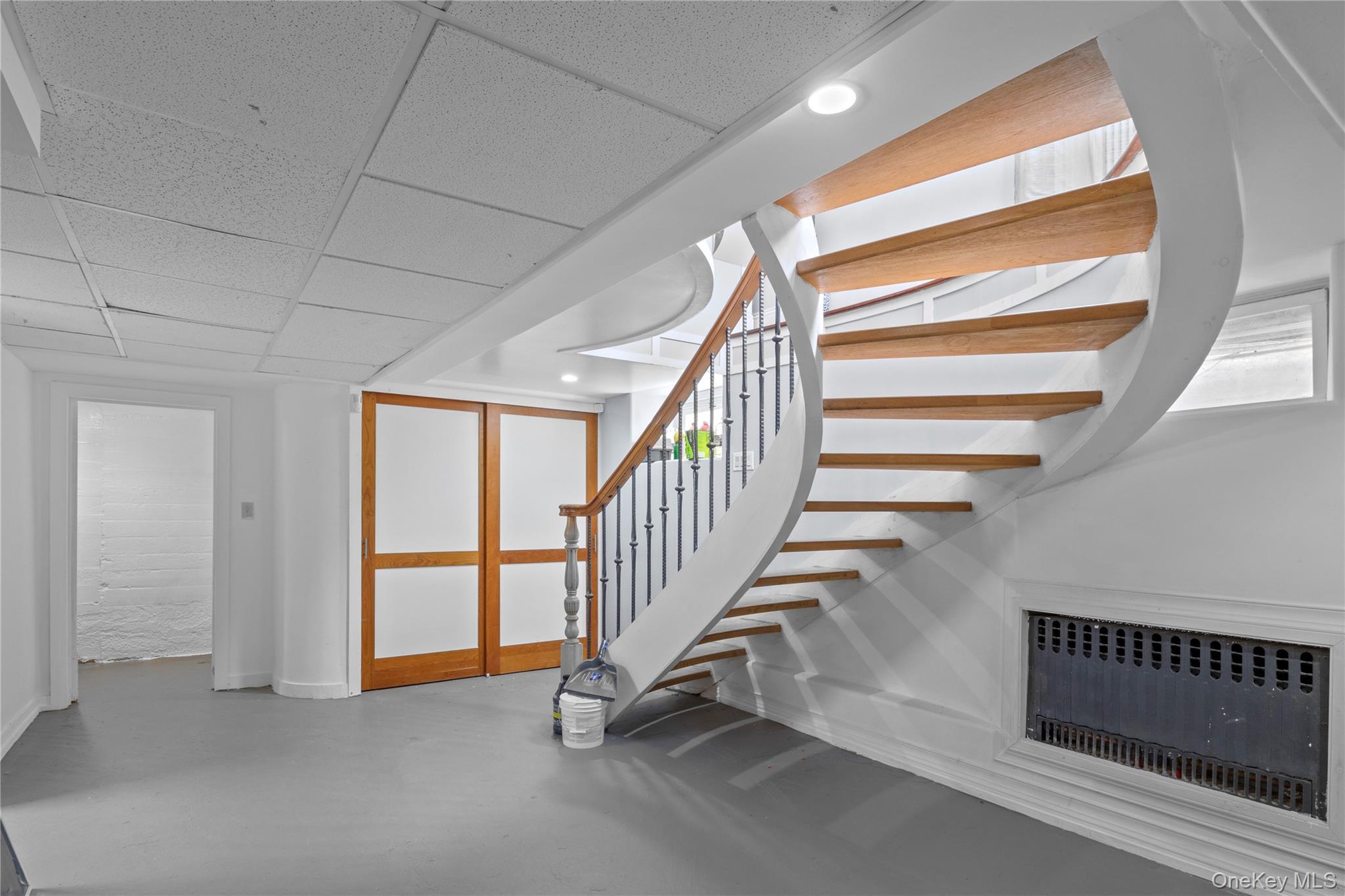 Single Family Bay 24th  Queens, NY 11691, MLS-896495-33