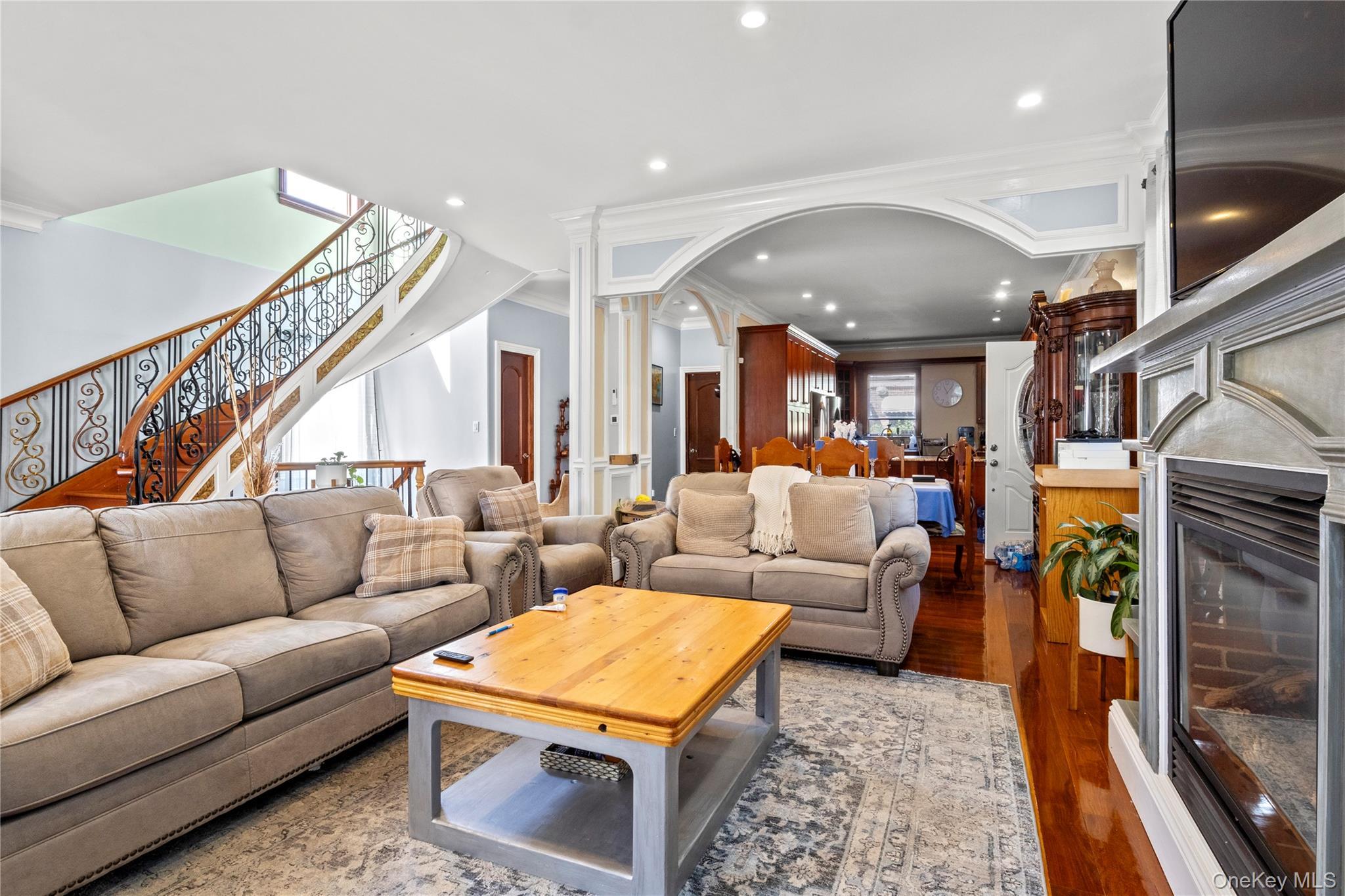 Single Family Bay 24th  Queens, NY 11691, MLS-896495-7