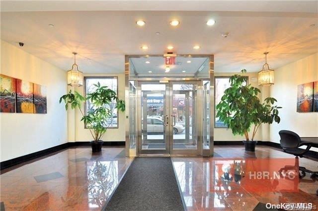 Condo 75th  Queens, NY 11373, MLS-896507-2