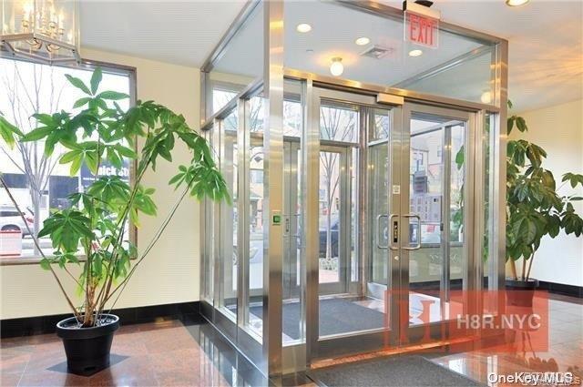Condo 75th  Queens, NY 11373, MLS-896507-3