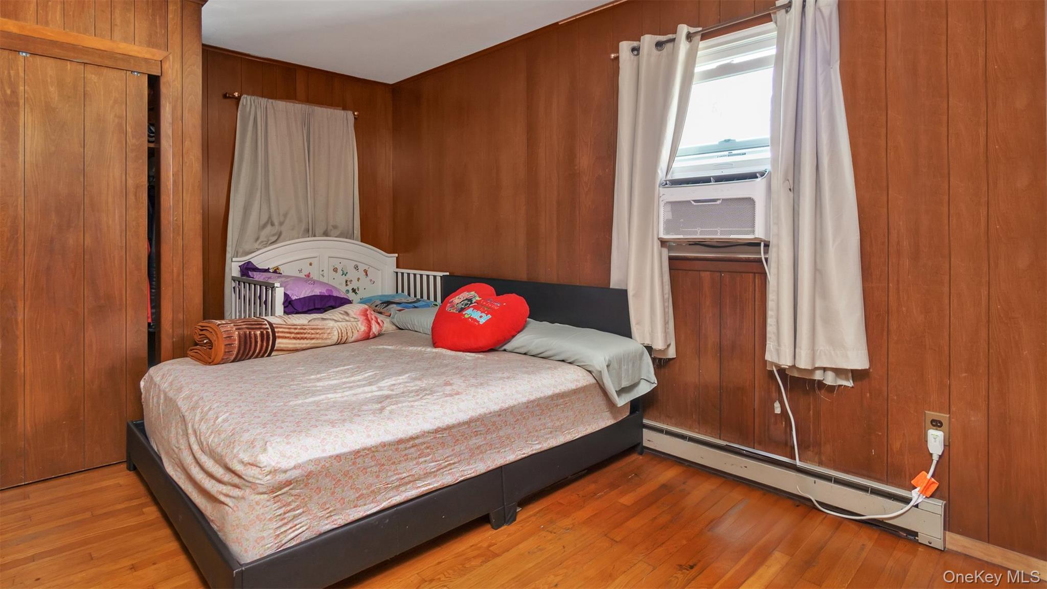 Single Family Foster Suffolk County, NY 11946, MLS-896525-13