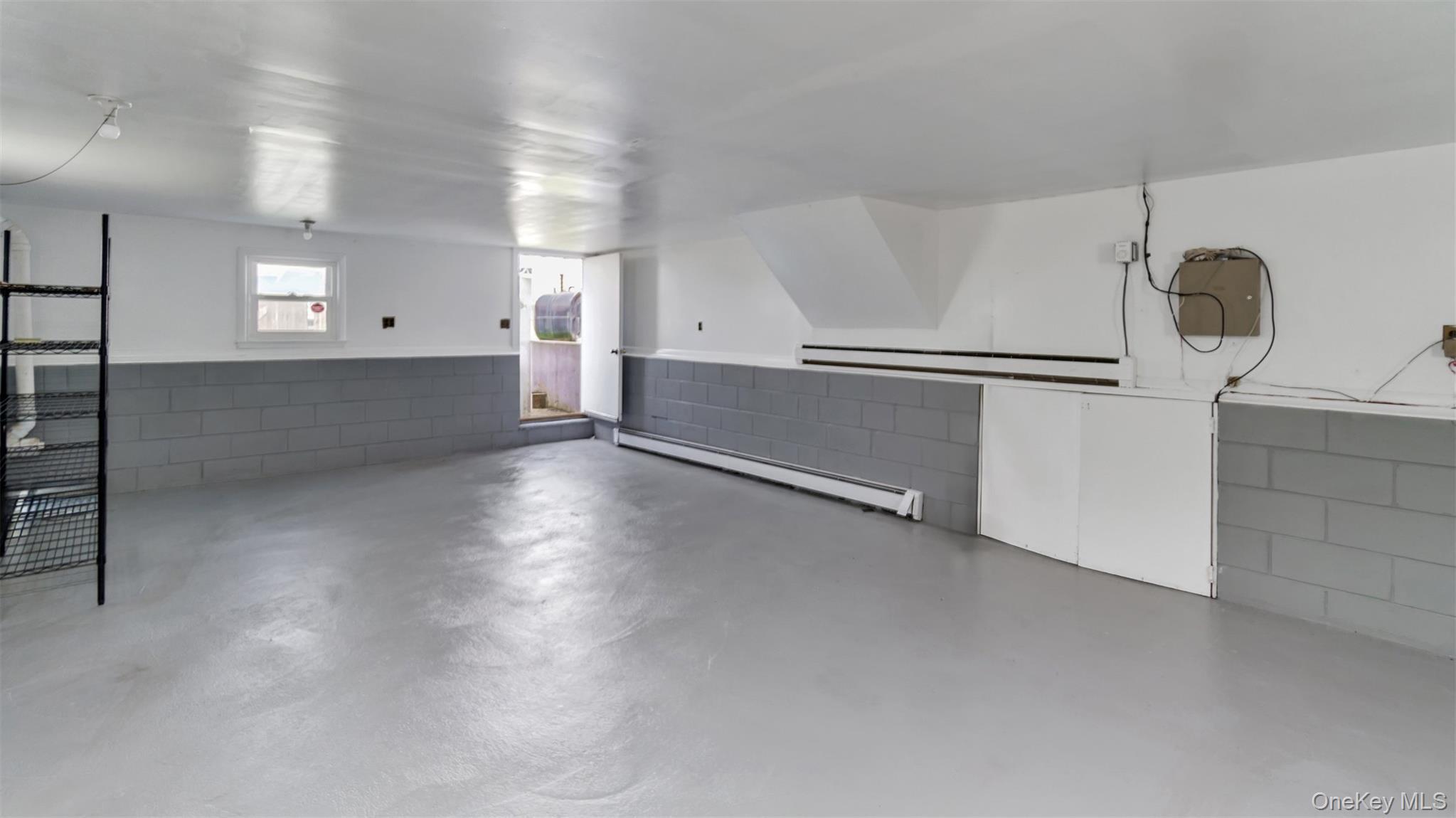 Single Family Foster Suffolk County, NY 11946, MLS-896525-18