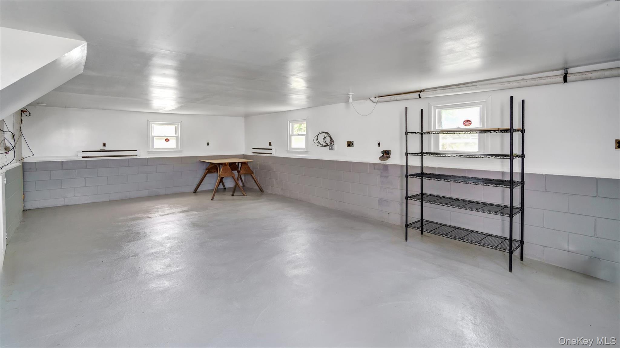 Single Family Foster Suffolk County, NY 11946, MLS-896525-19